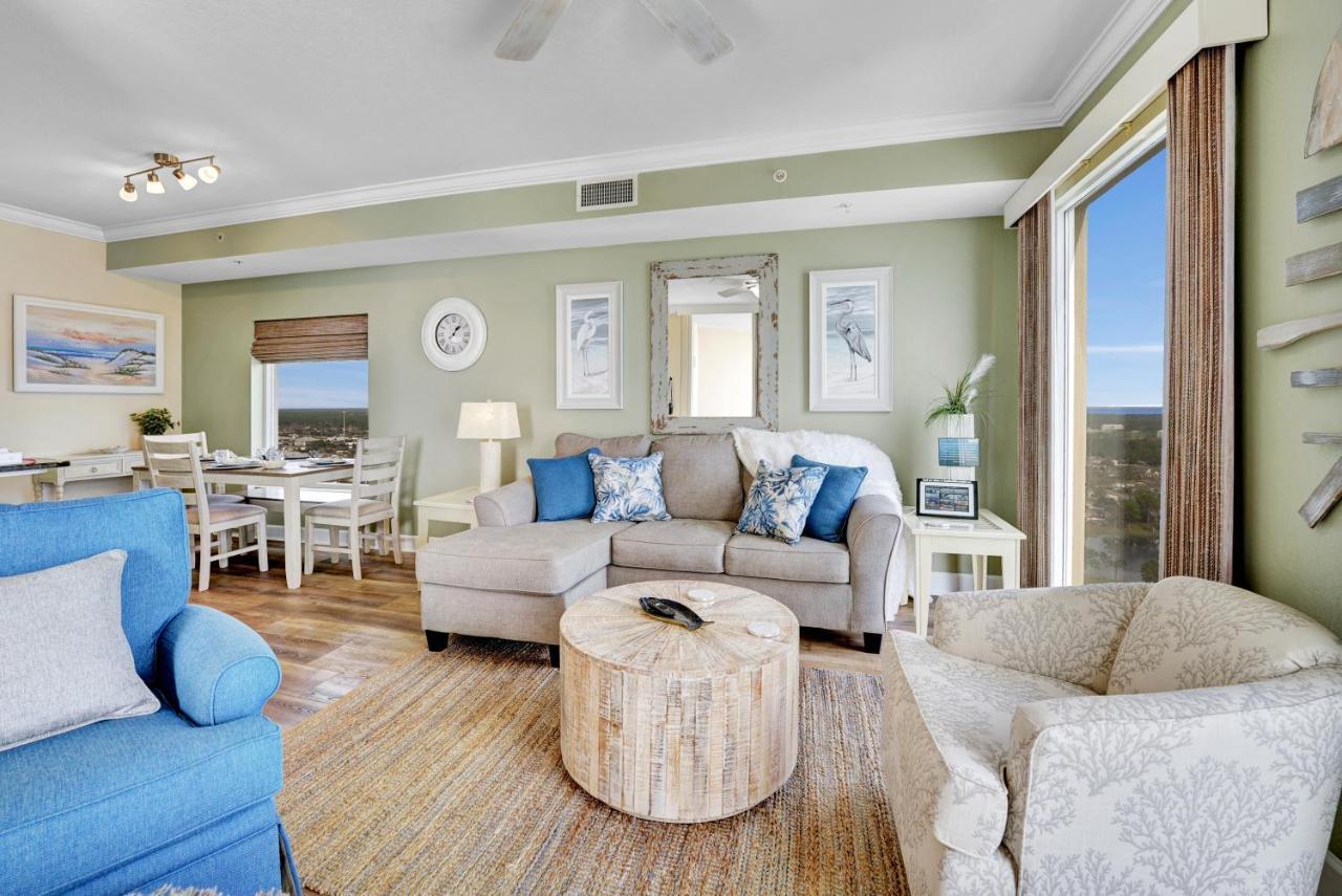 Million Dollar Views, Stunning Beachfront Aparthotel *